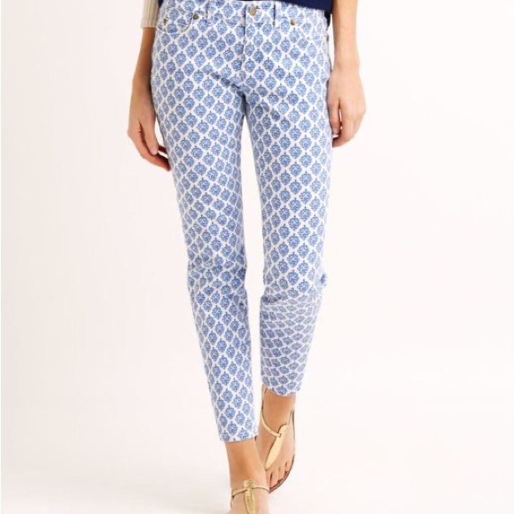 Vineyard Vines Women's White Blue Medallion Print Skinny Jeans size 4